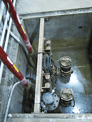Abwasser Tauchpumpe im Einsatz2